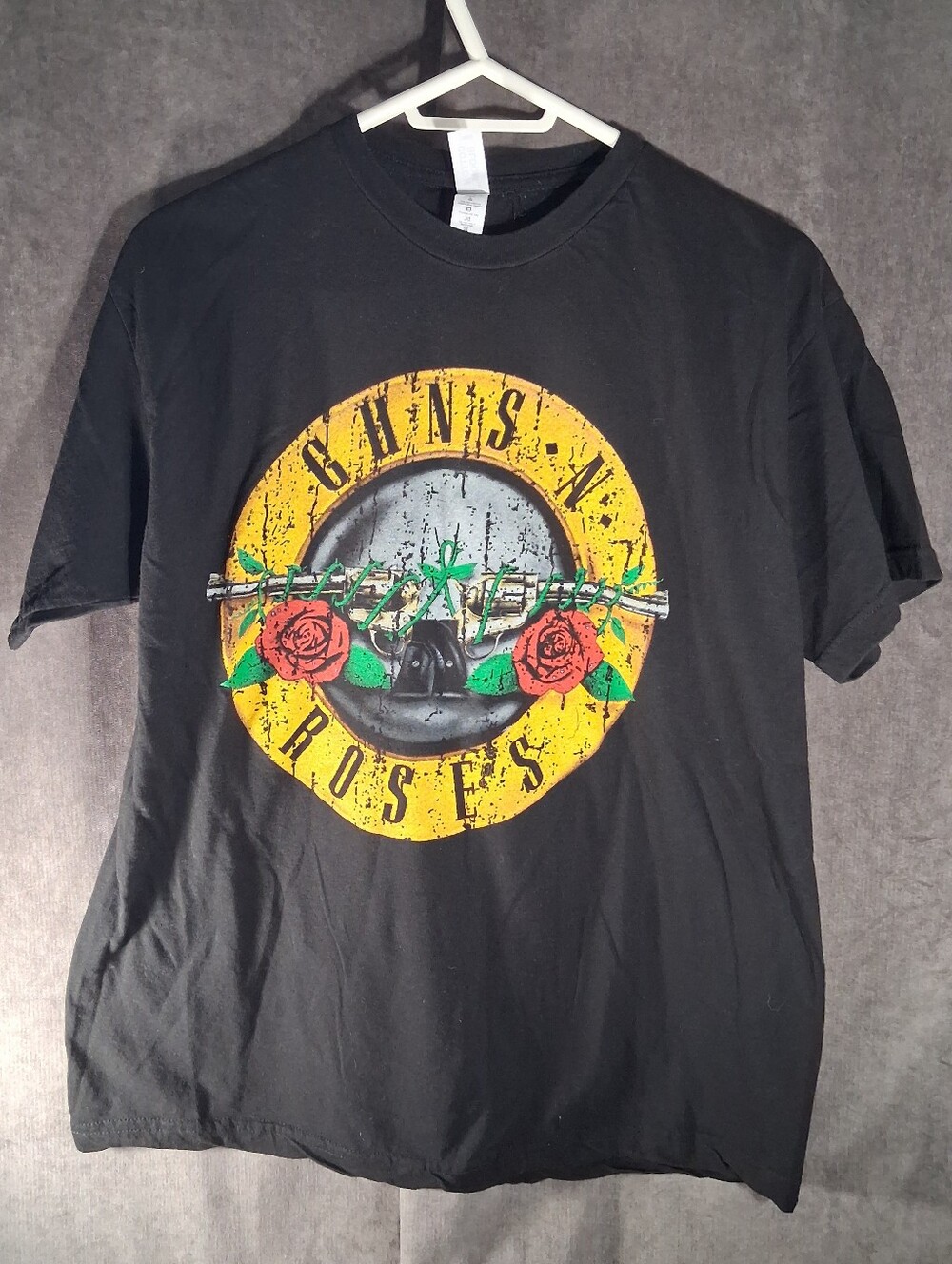 Guns N' Roses Faux Distressed Band Logo Black Yellow Graphic Tee VG L